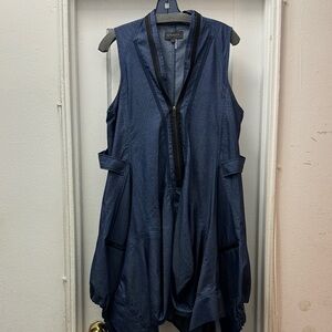 Gracia Dark Navy Sleeveless Zip-Front Draped Tunic